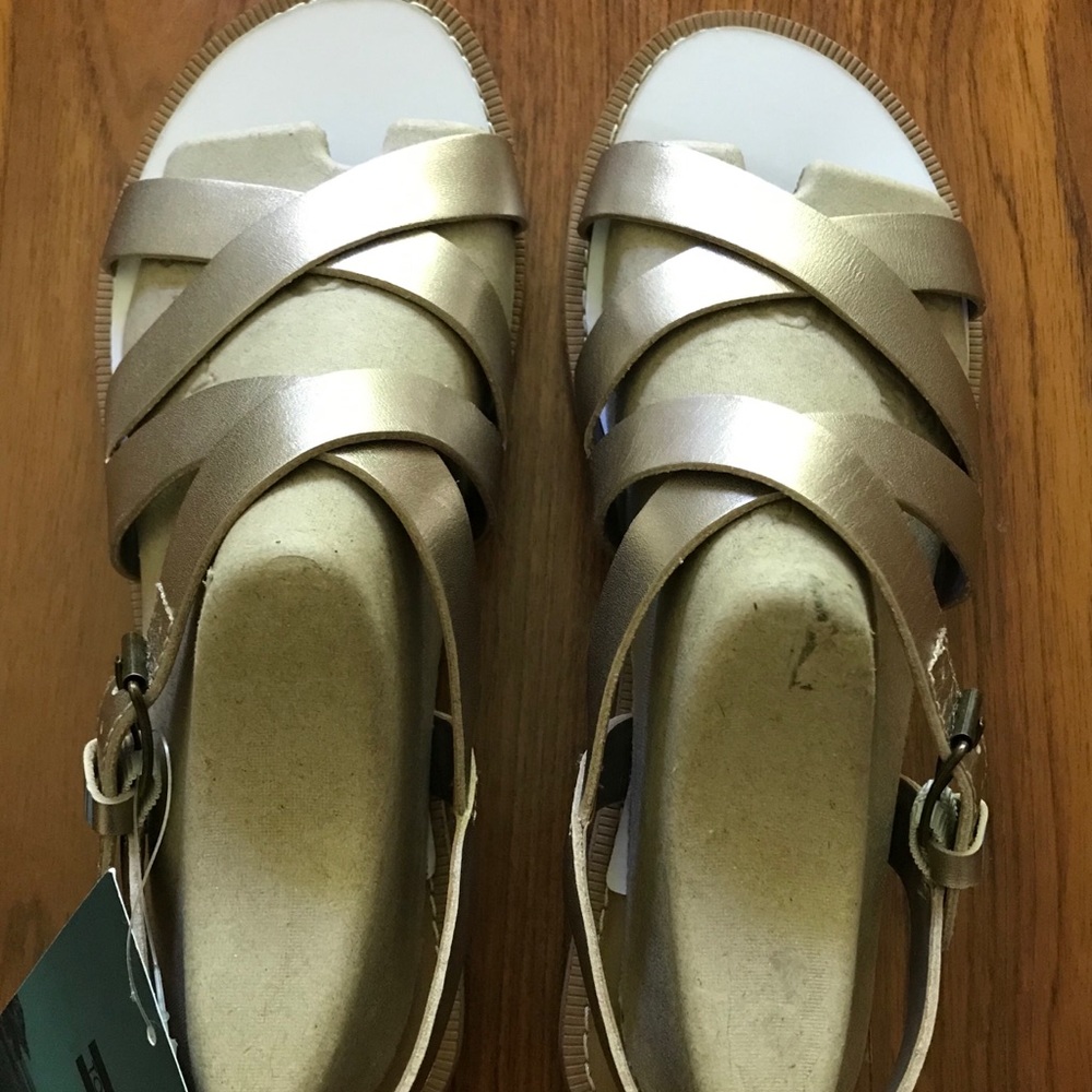 Toms sandals